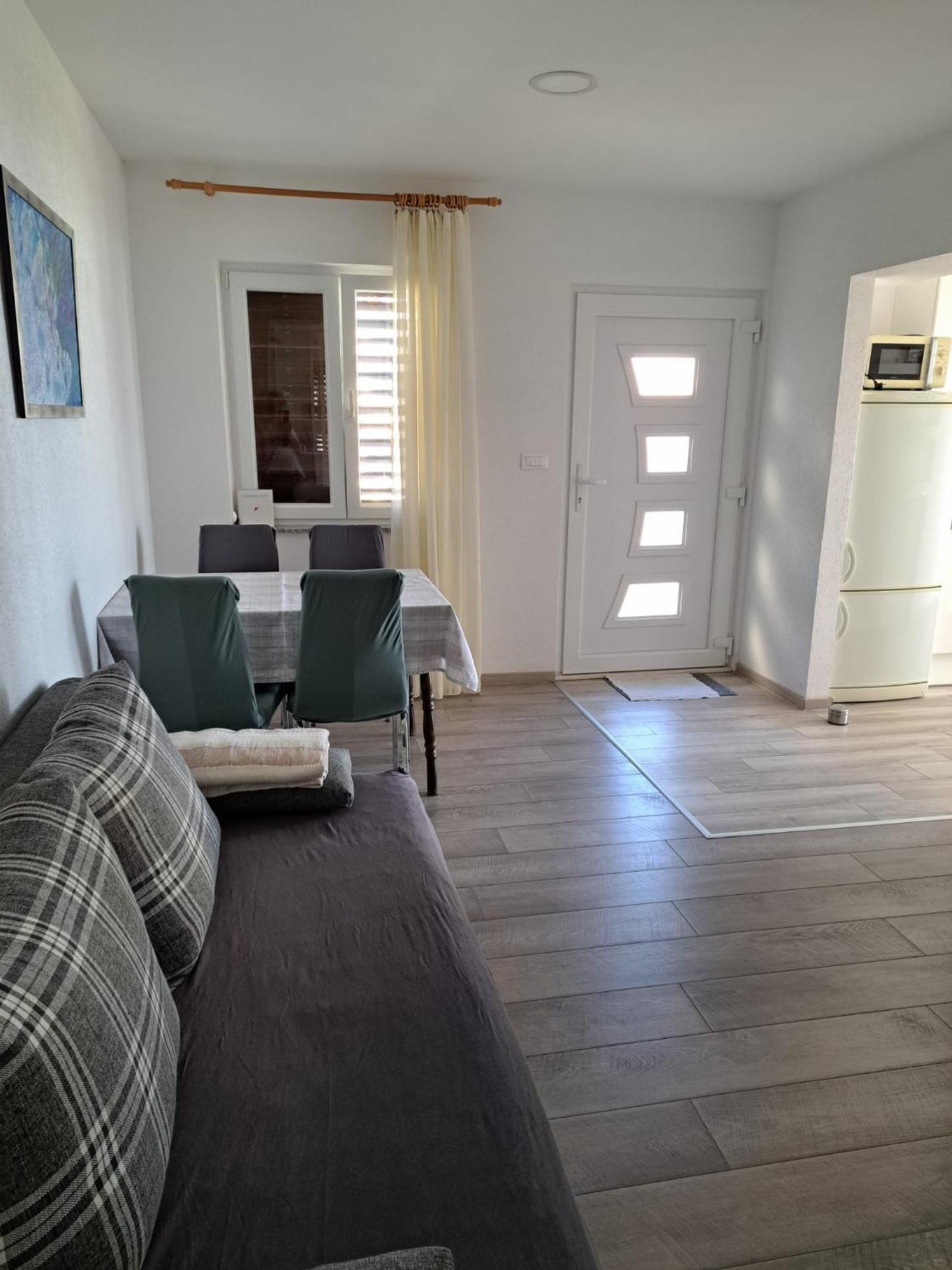 Apartman Adriatic Pavlinovic - Макарська Екстер'єр фото