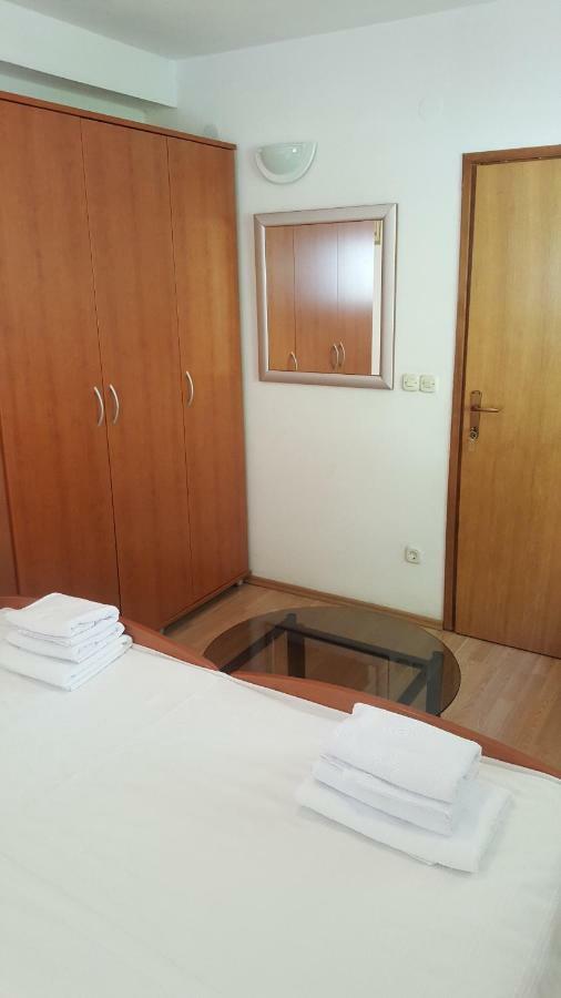 Apartman Adriatic Pavlinovic - Макарська Екстер'єр фото